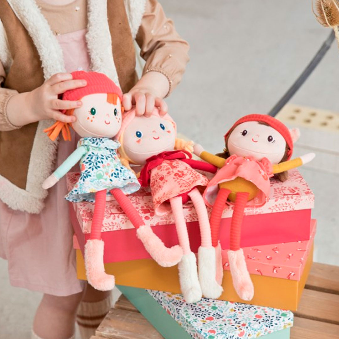 Compra la muñeca Lena de Lilliputiens en Silbetika